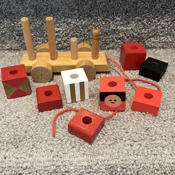 Petite Collage Wooden Train 9-Piece Stacking Puzzle - Picture 6 of 7